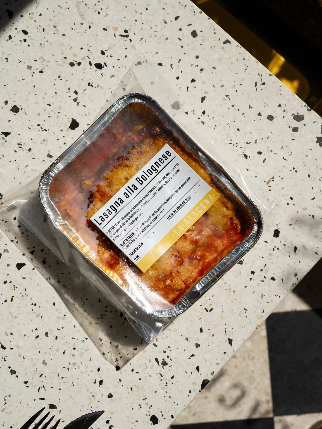 Lasagna alla bolognese en bandeja para llevar